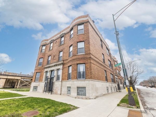 231 E 59th Street, Unit 1, Chicago, IL 60637