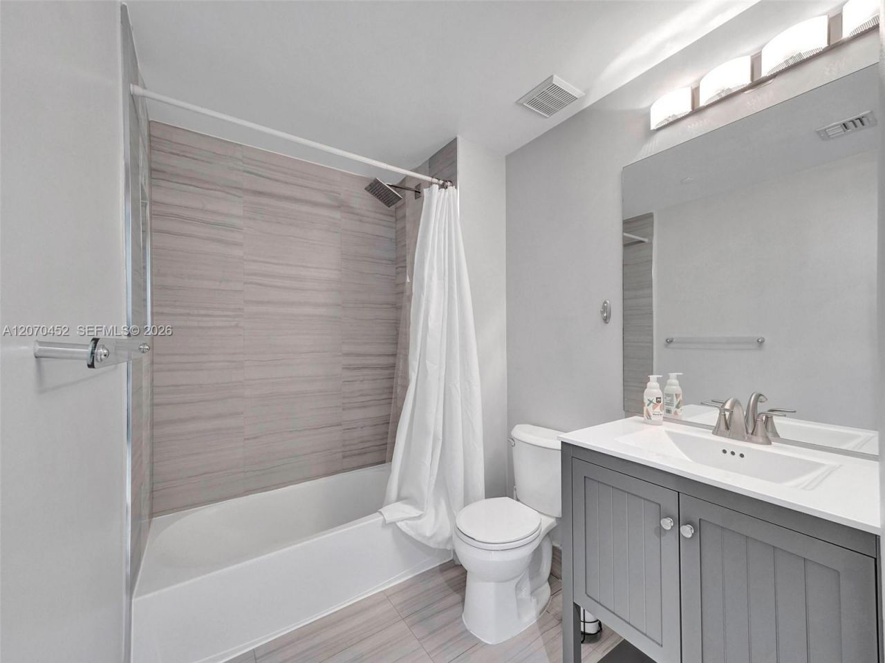 2475 Brickell Ave , Unit 804, Miami, FL 33129 Photo