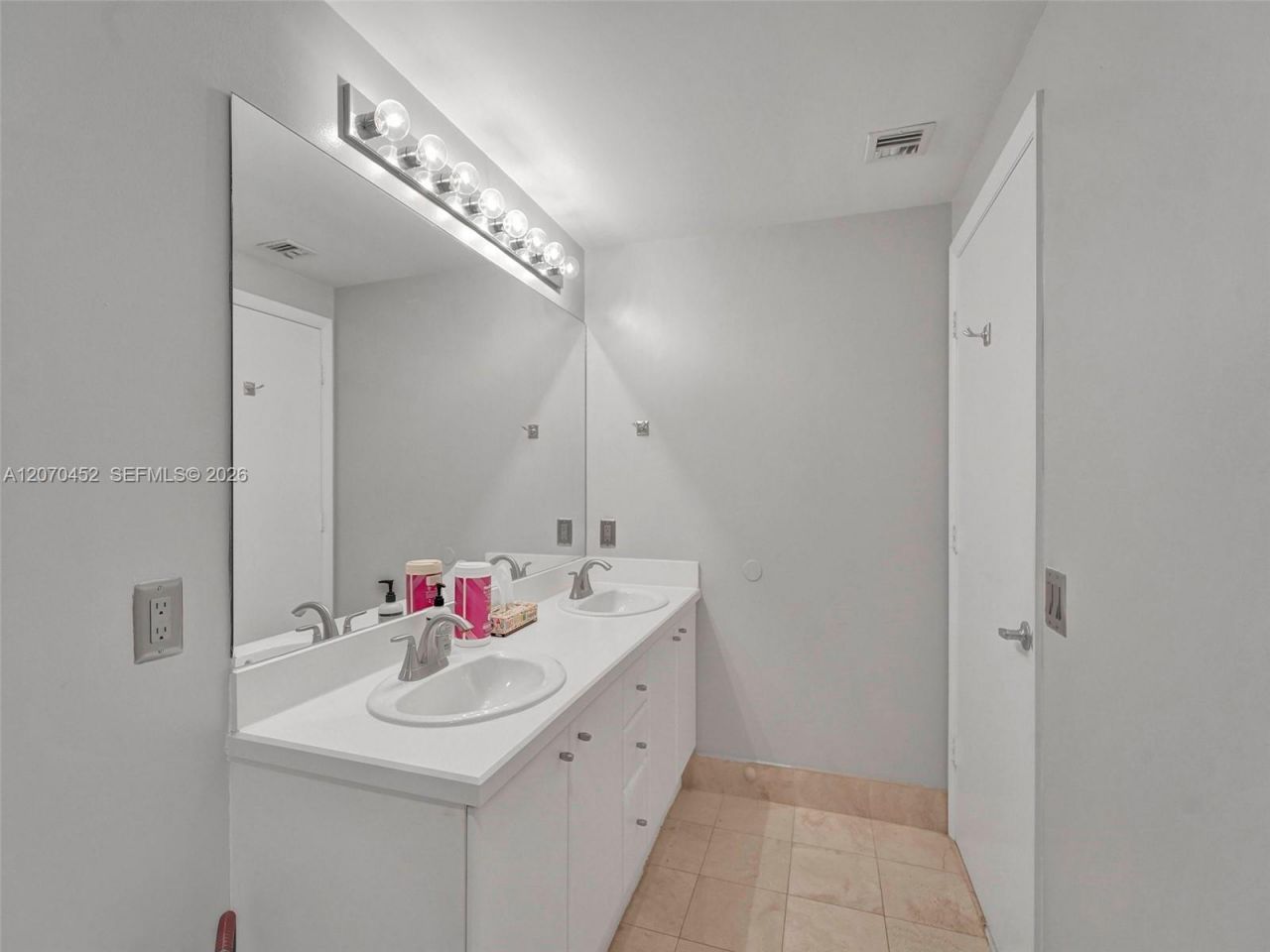 2475 Brickell Ave , Unit 804, Miami, FL 33129 Photo