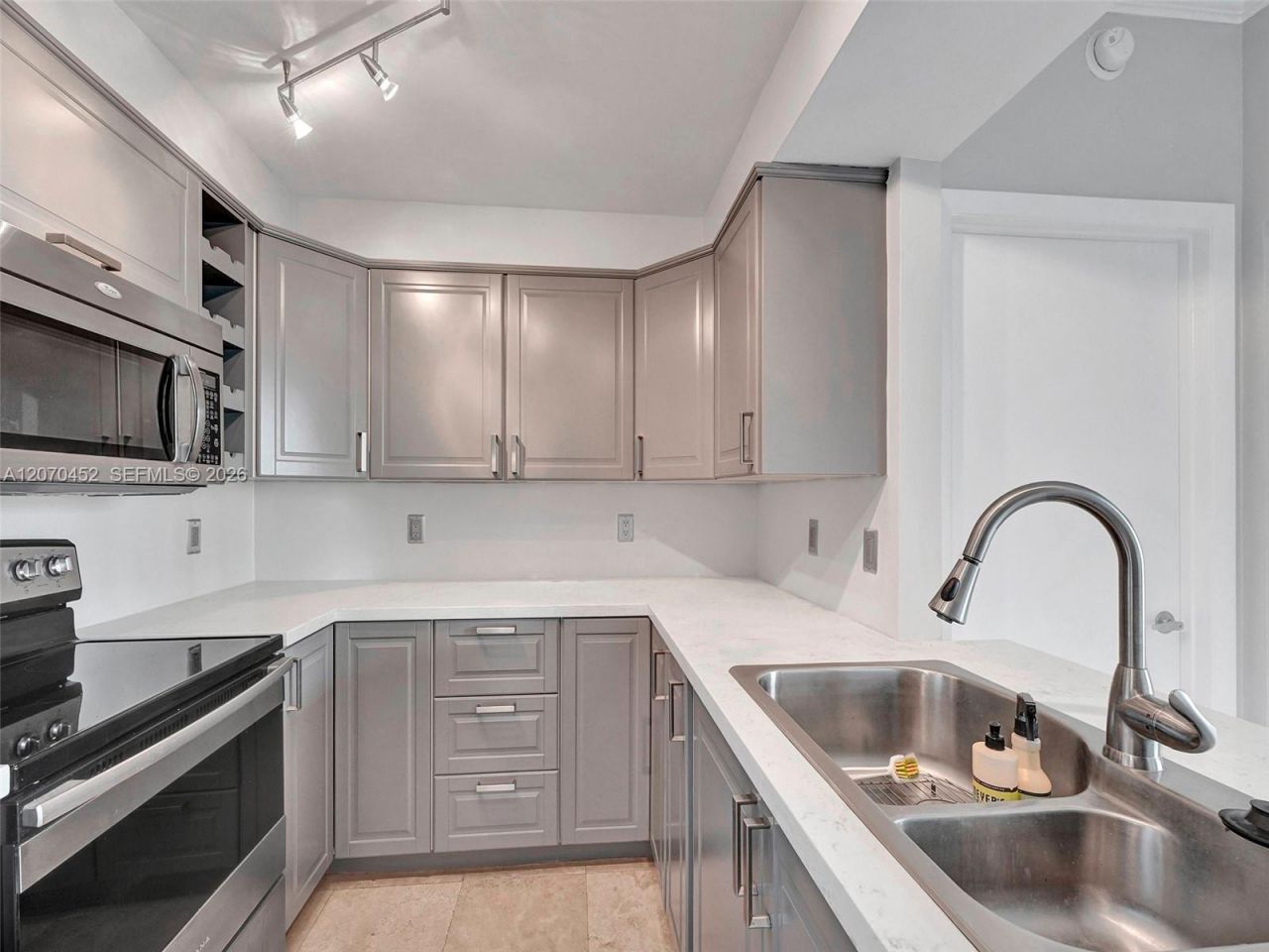 2475 Brickell Ave , Unit 804, Miami, FL 33129 Photo