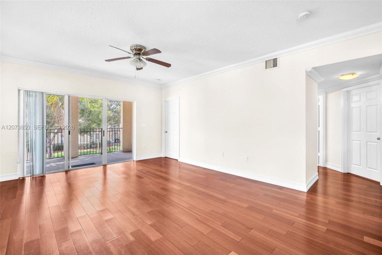 2532 Centergate Dr , Unit 201, Miramar, FL 33025 Photo