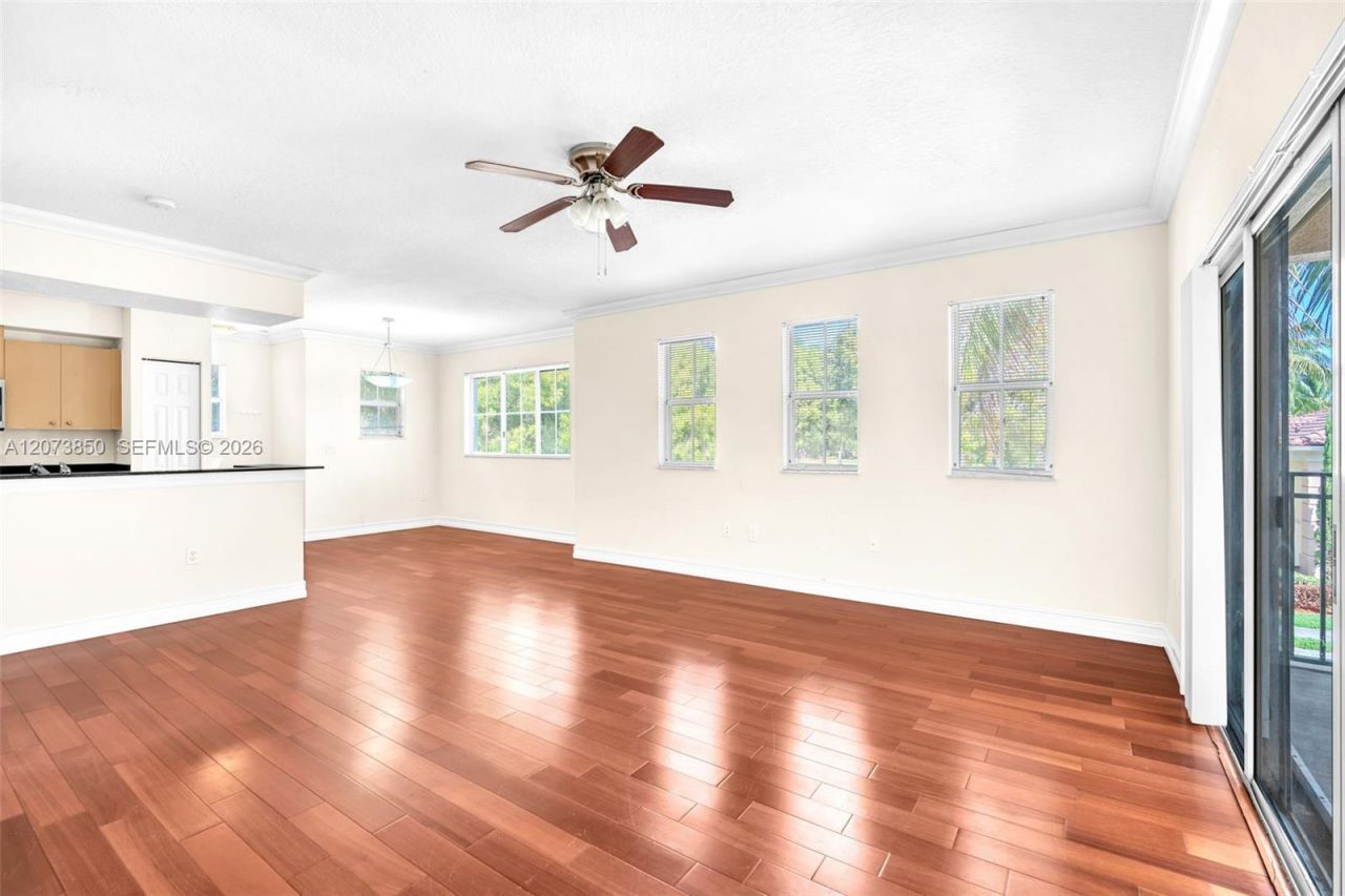 2532 Centergate Dr , Unit 201, Miramar, FL 33025 Photo