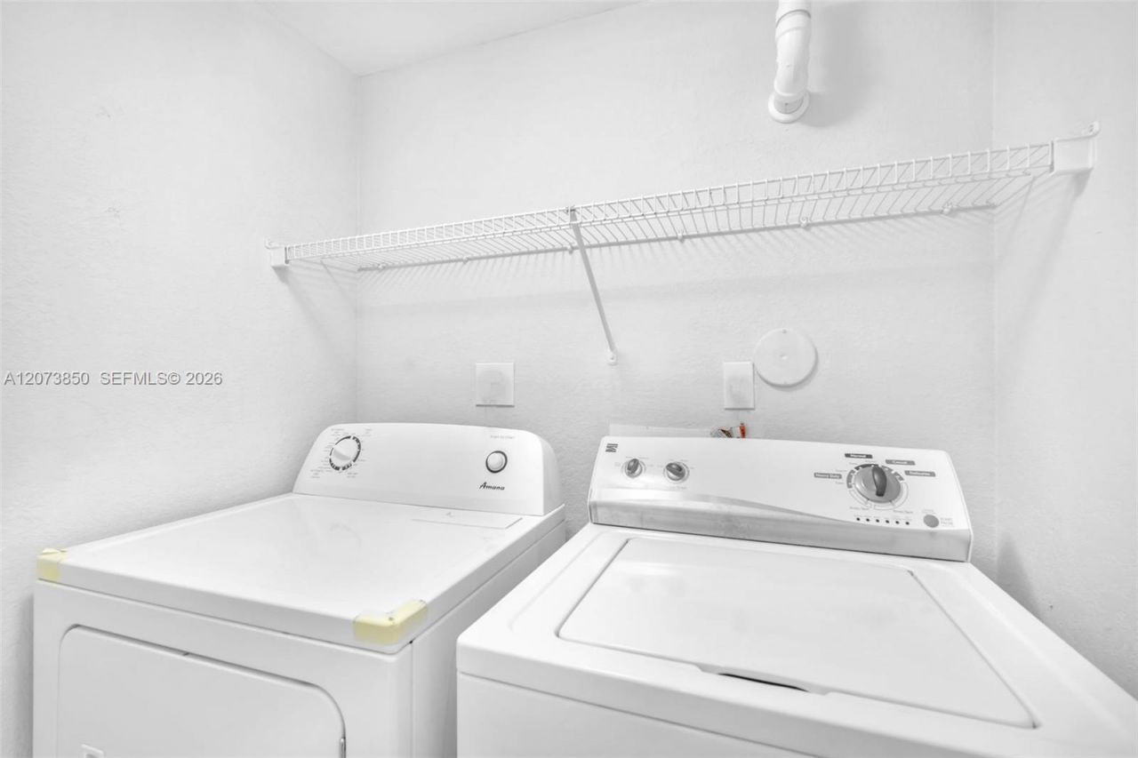 2532 Centergate Dr , Unit 201, Miramar, FL 33025 Photo