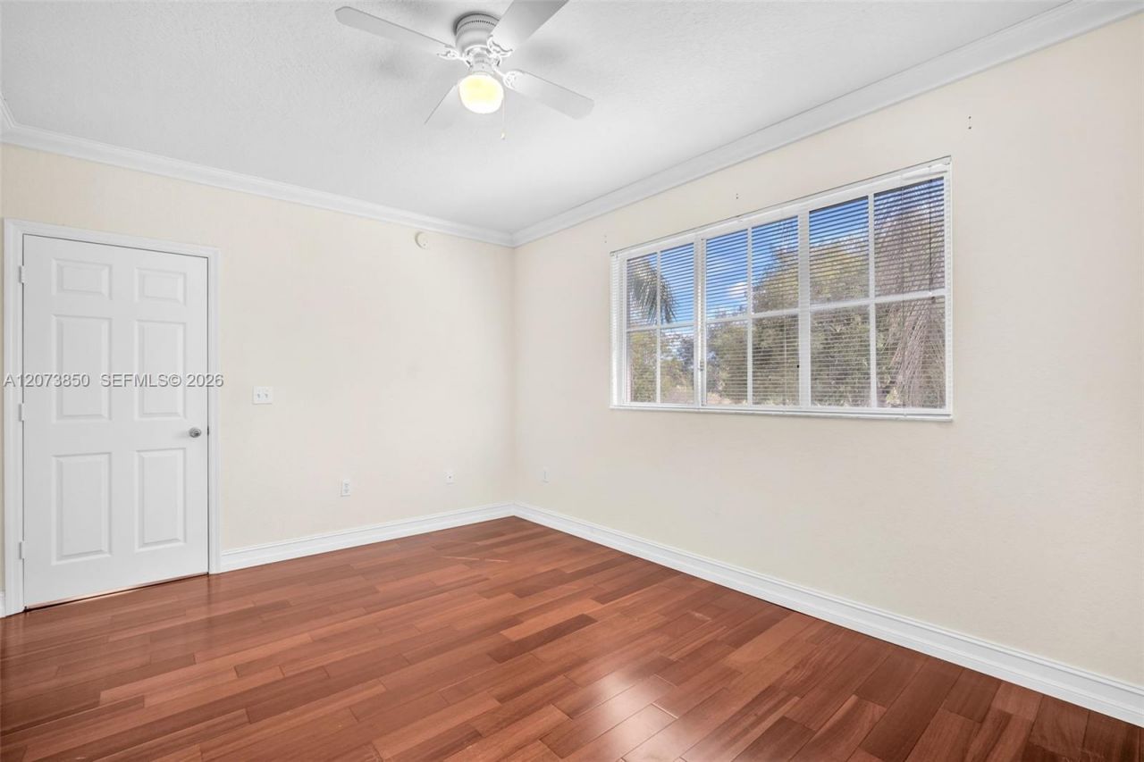2532 Centergate Dr , Unit 201, Miramar, FL 33025 Photo