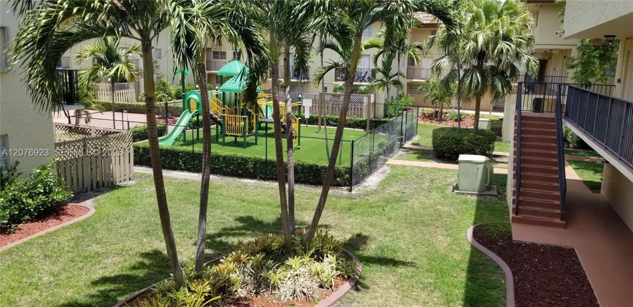 8550 SW 109th Ave , Unit 5-202, Miami, FL 33173 Photo
