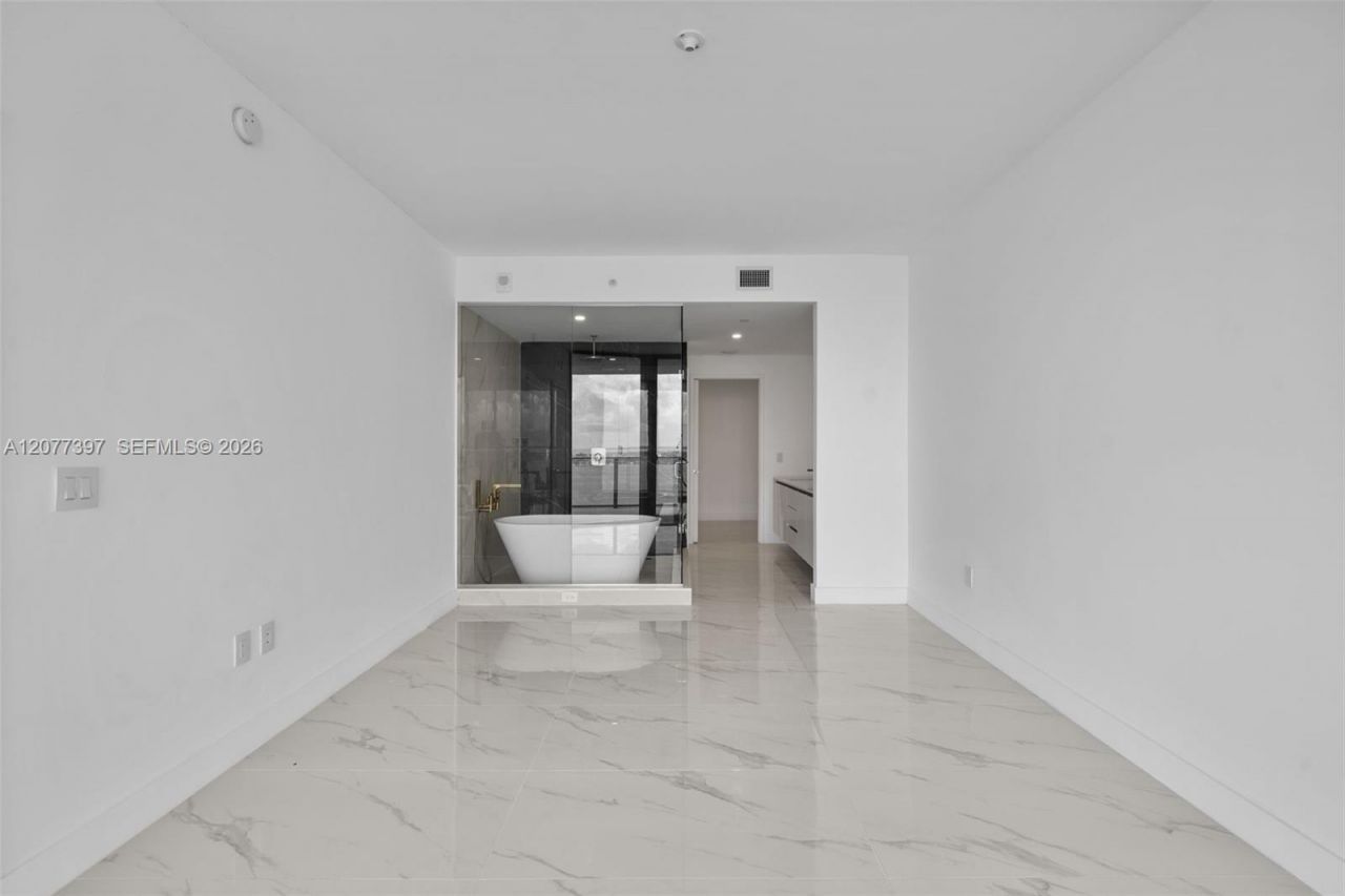 700 NE 24 , Unit 2607, Miami, FL 33137 Photo
