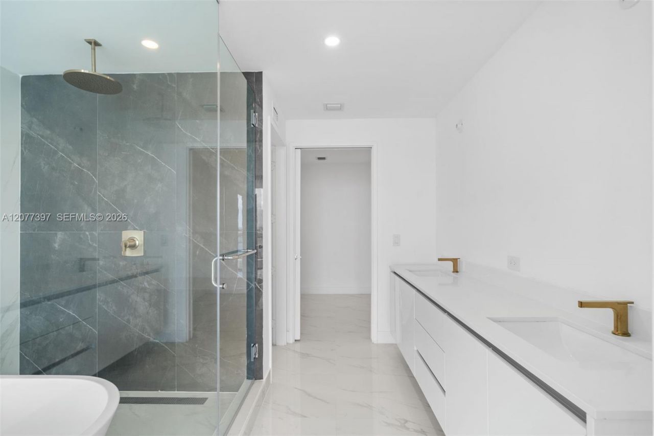 700 NE 24 , Unit 2607, Miami, FL 33137 Photo