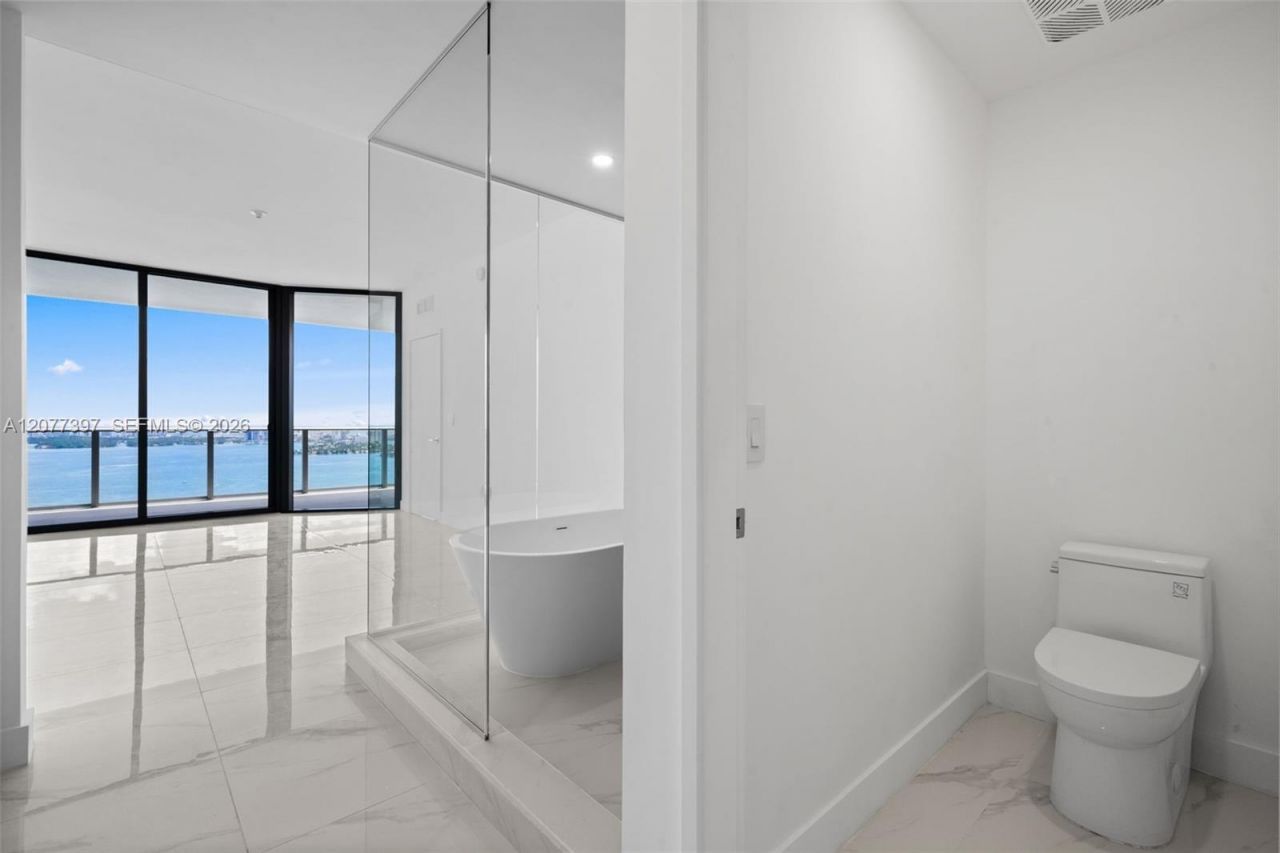 700 NE 24 , Unit 2607, Miami, FL 33137 Photo