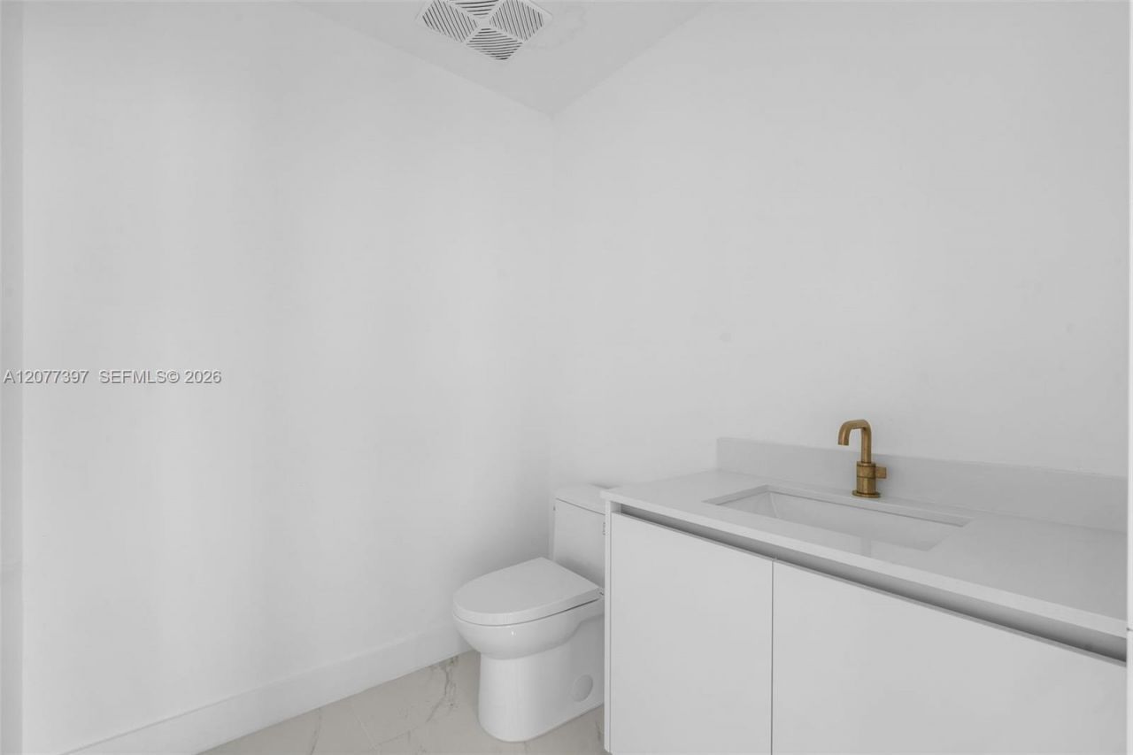 700 NE 24 , Unit 2607, Miami, FL 33137 Photo