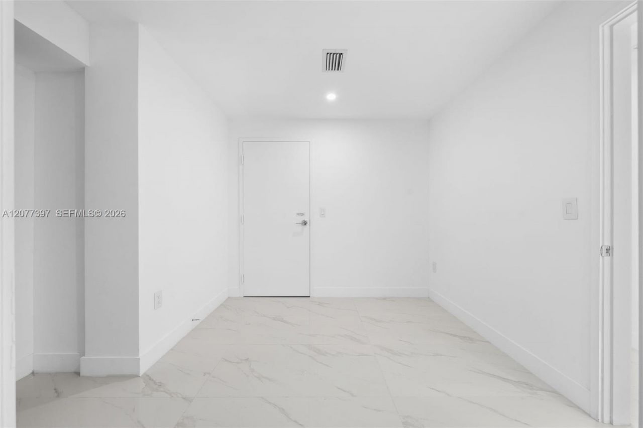 700 NE 24 , Unit 2607, Miami, FL 33137 Photo