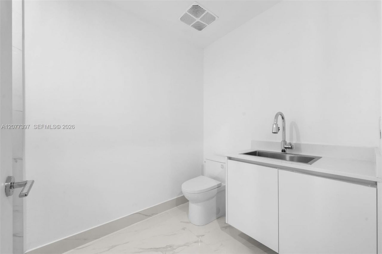 700 NE 24 , Unit 2607, Miami, FL 33137 Photo