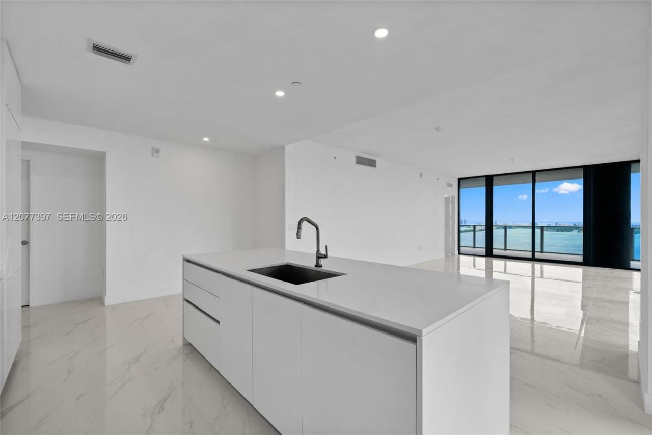 700 NE 24 , Unit 2607, Miami, FL 33137 Photo
