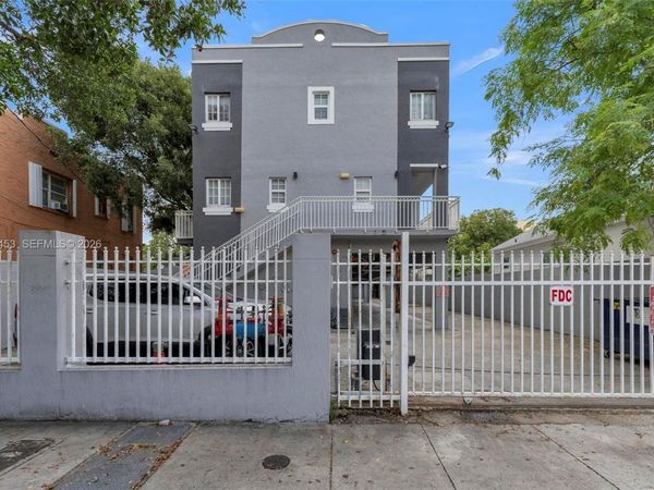 1421 SW 3rd St , Unit 208, Miami, FL 33135