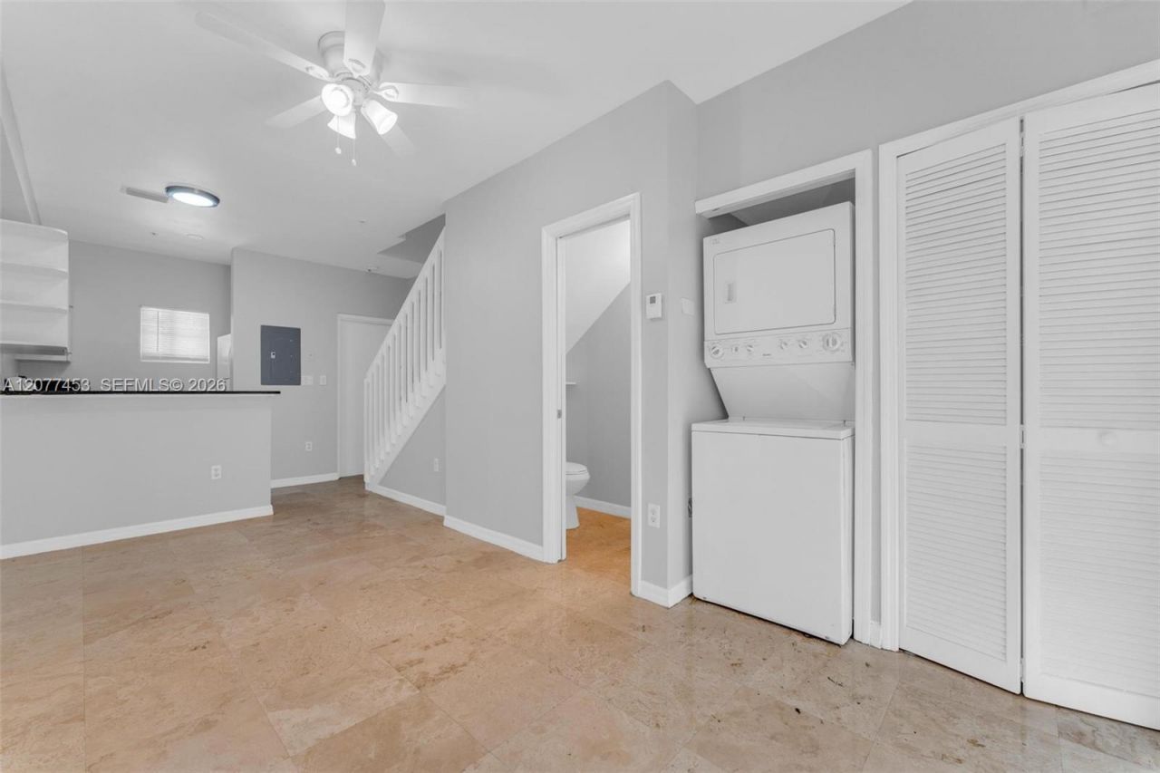 1421 SW 3rd St, Unit 208, Miami, FL 33135 Photo