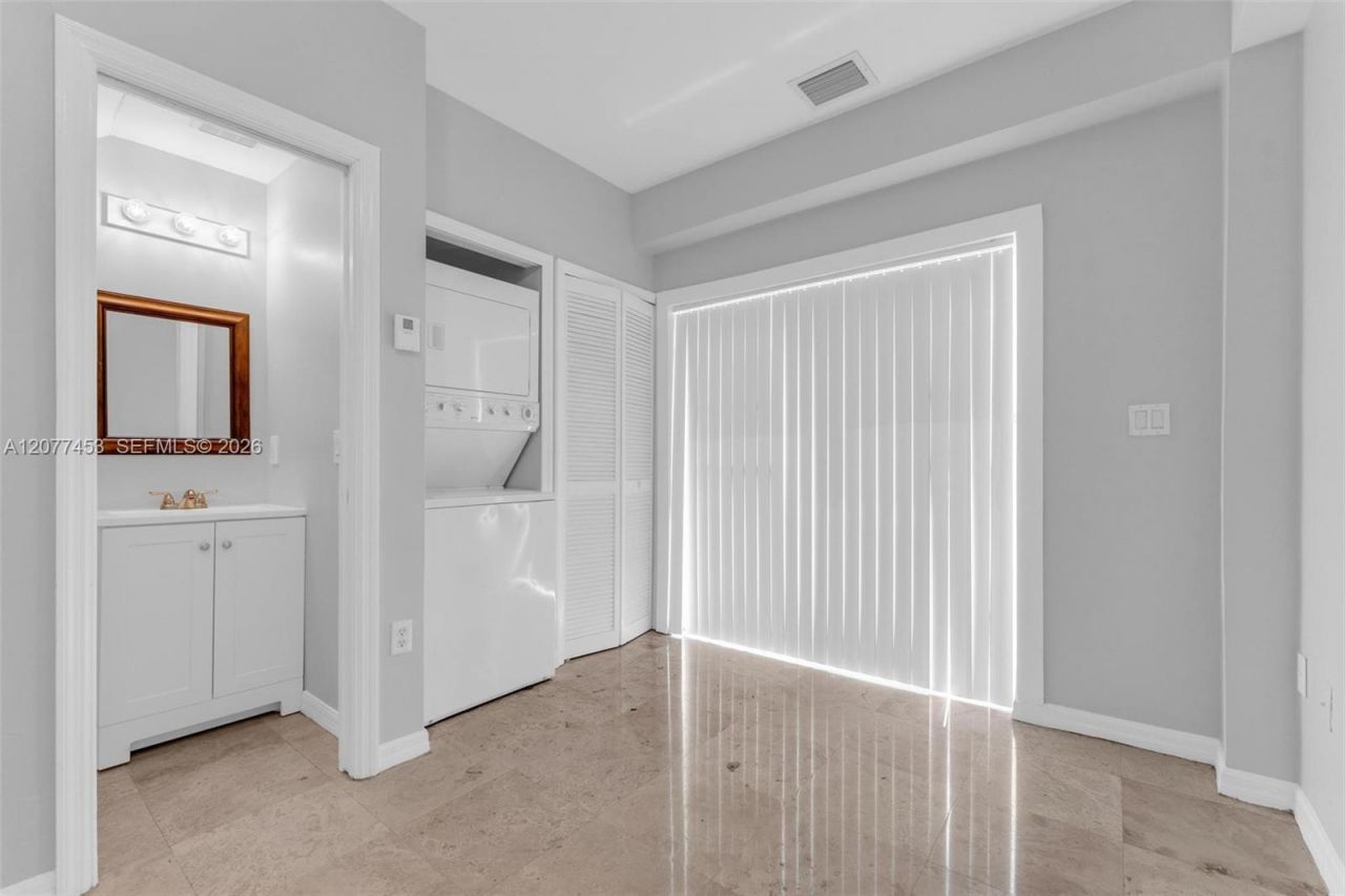 1421 SW 3rd St, Unit 208, Miami, FL 33135 Photo
