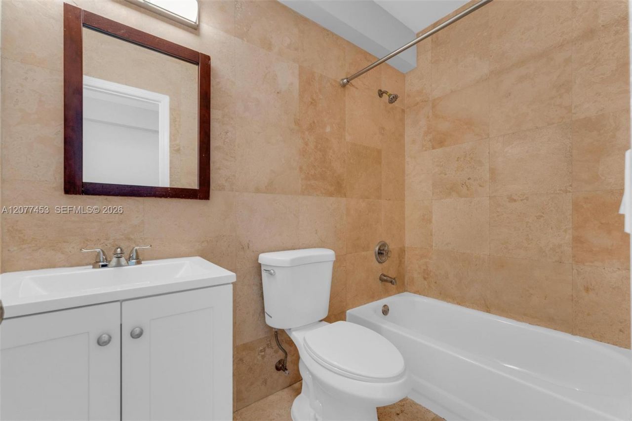1421 SW 3rd St, Unit 208, Miami, FL 33135 Photo