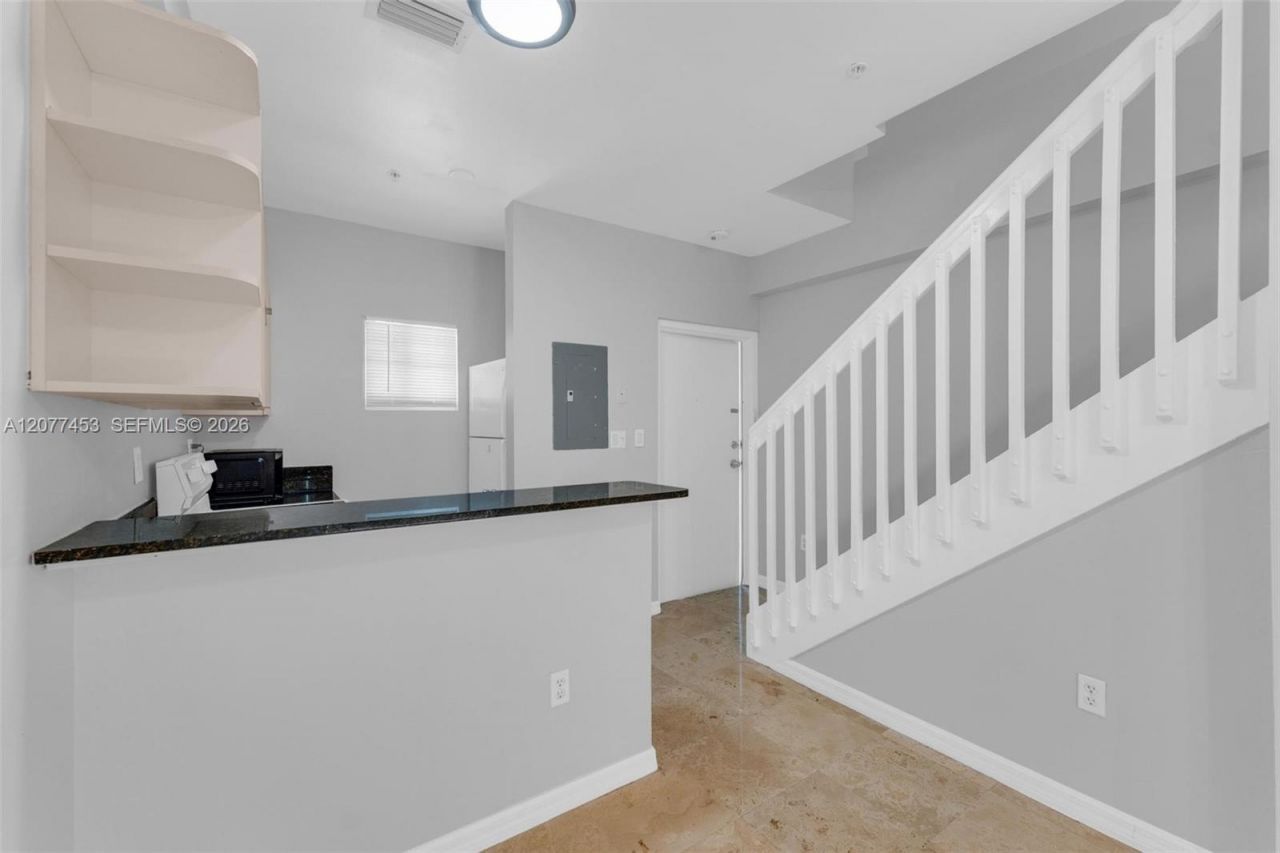 1421 SW 3rd St, Unit 208, Miami, FL 33135 Photo