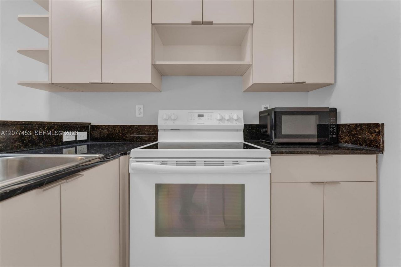 1421 SW 3rd St, Unit 208, Miami, FL 33135 Photo