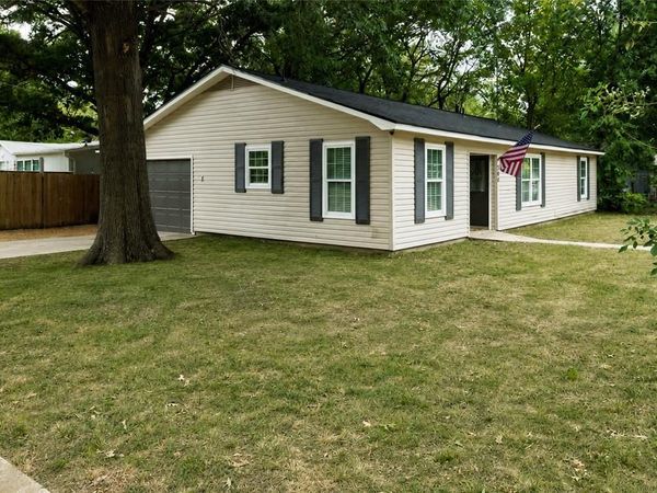 300 Broadway Street, Whitesboro, TX 76273