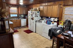 704 15th Court  photo 4
