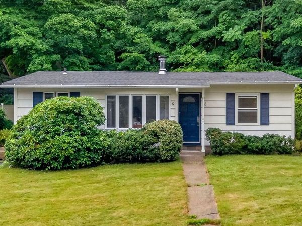 6 Fernbrook Rd, Northborough, MA 01532