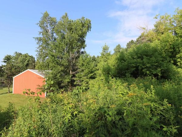 814 N 8th Ave W, Washburn, WI 54891