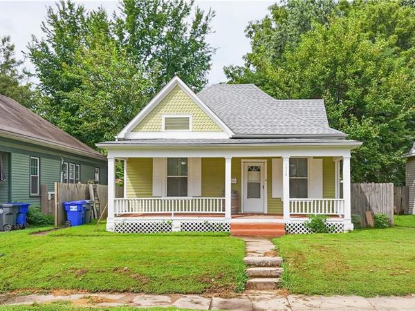 1318 S Carr Avenue, Sedalia, MO 65301