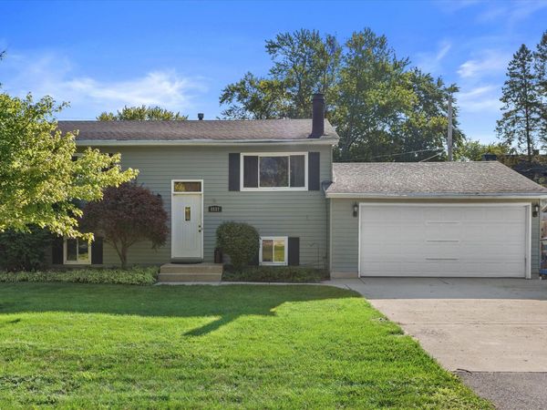8117 107th Ave, Pleasant Prairie, WI 53158