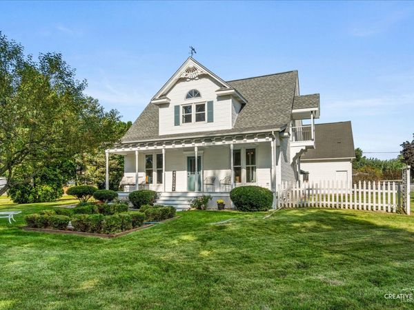 1925 Suzy Street , Lake Holiday, IL 60548