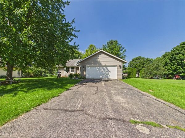 122 Drew Court , Poplar Grove, IL 61065