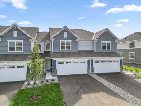 214 Huntington Drive , Waconia, MN 55387
