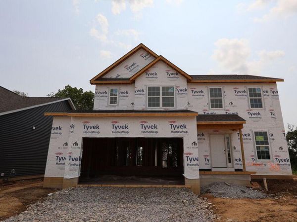 27 Englewood Road , Commercial Point, OH 43116