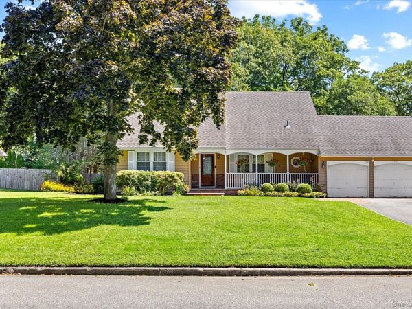 9 Charlemagne Drive , Nesconset, NY 11767