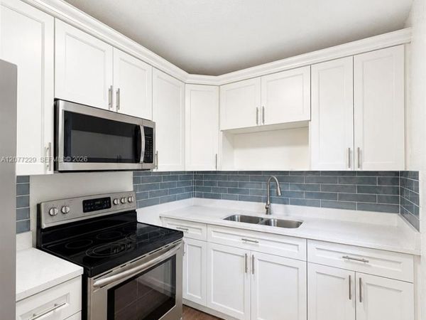 3380 NW 8th St, Lauderhill, FL 33311
