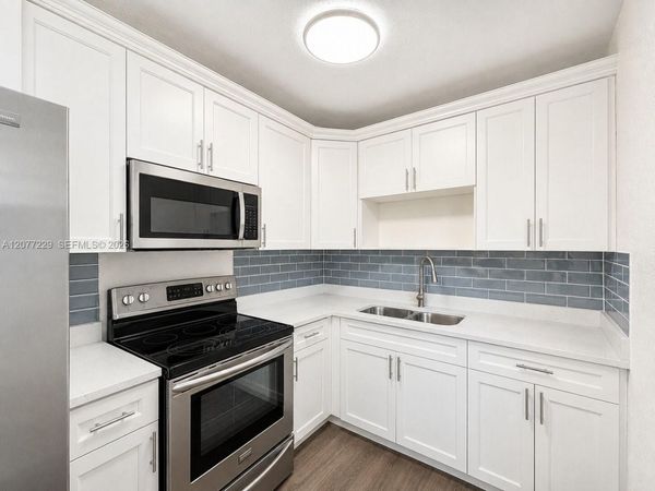 3380 NW 8th St , Lauderhill, FL 33311