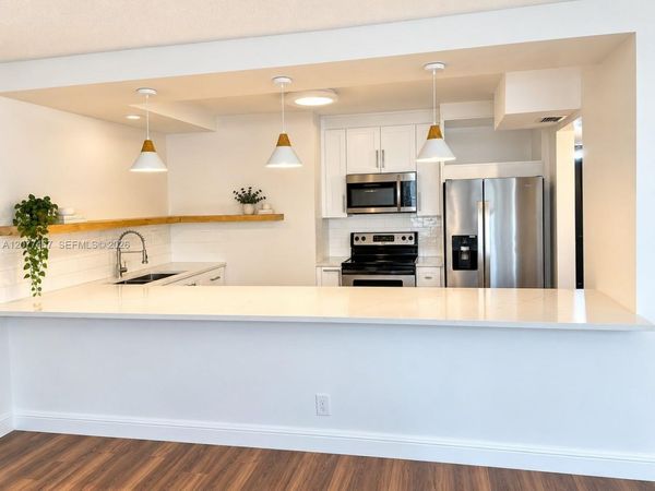 20441 NE 30th Ave, Unit 324-9, Aventura, FL 33180