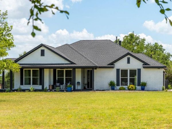 410 Mustang Mesa, Liberty Hill, TX 78642