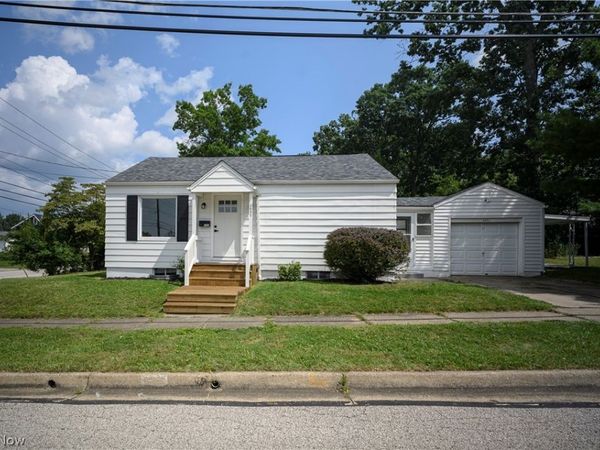 2651 21st Street , Cuyahoga Falls, OH 44223