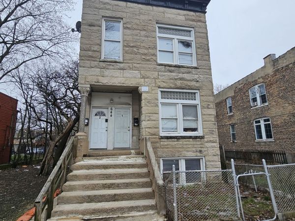644 N Albany Avenue , Chicago, IL 60612
