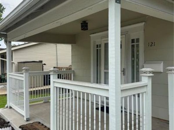 121 S Myrtle Avenue, Excelsior Springs, MO 64024