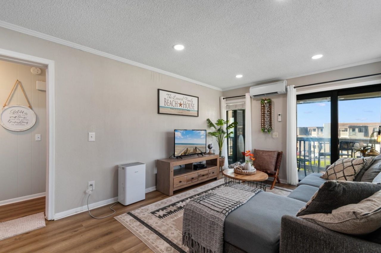 5601 N Ocean Blvd. Photo 10