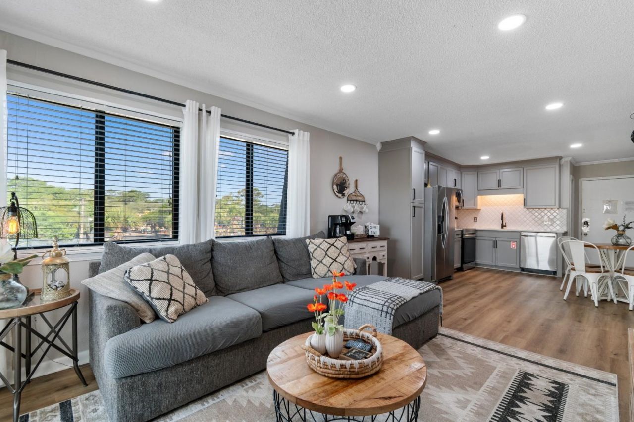 5601 N Ocean Blvd. Photo 11