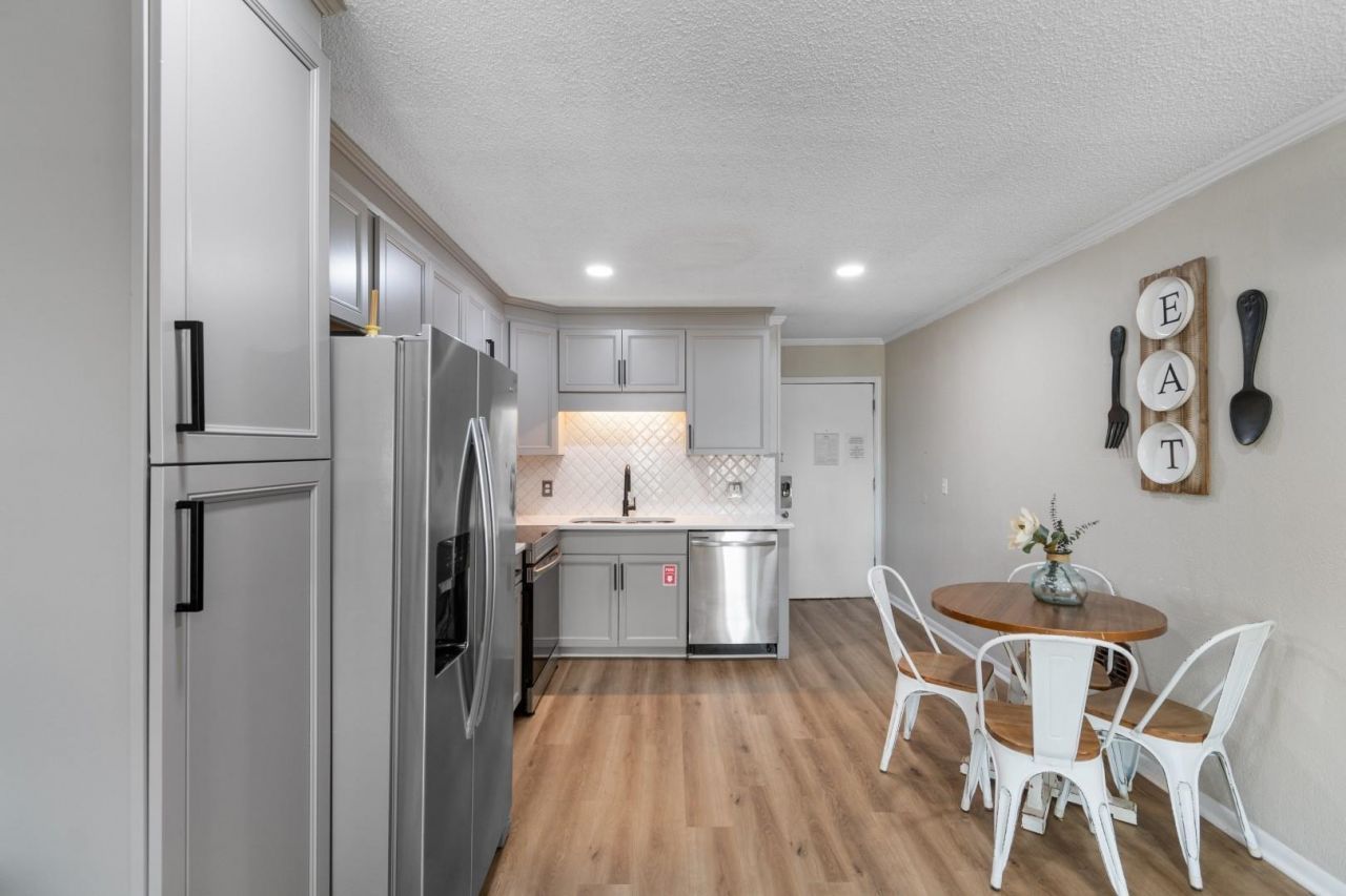 5601 N Ocean Blvd. Photo 5