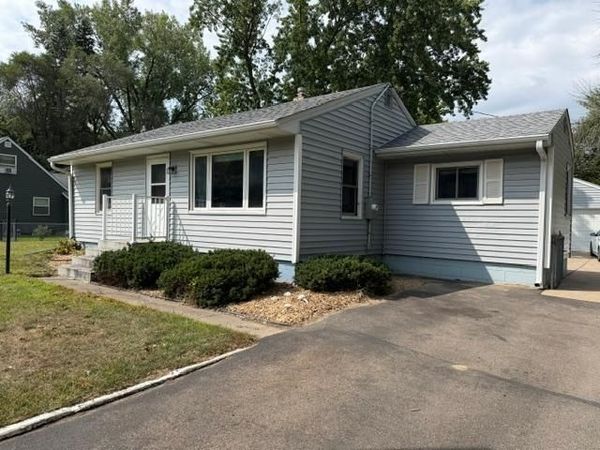 5911 Hodgson Road, Shoreview, MN 55126