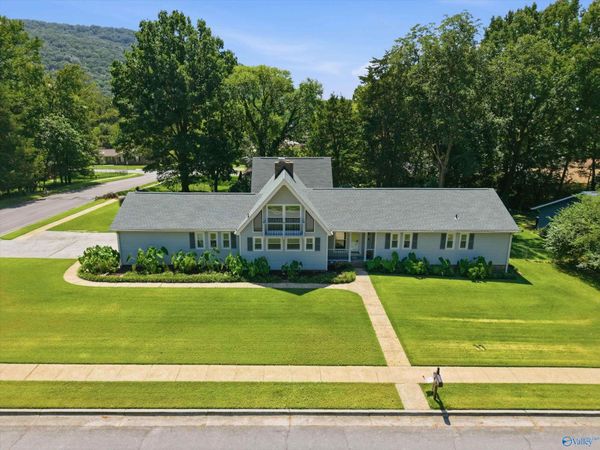 2520 Galahad Drive SE, Huntsville, AL 35803
