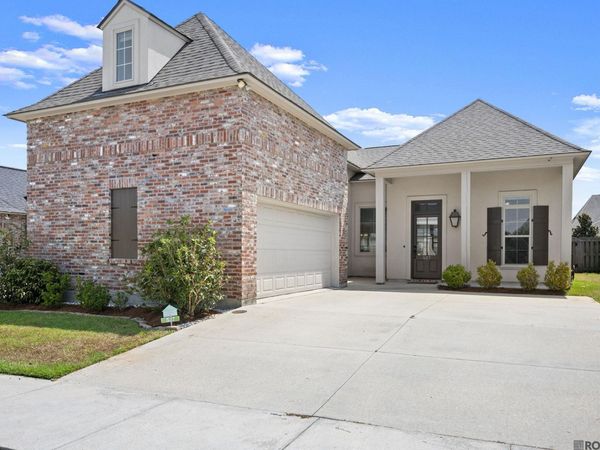 527 Warbler Crossing Ave, Baton Rouge, LA 70810