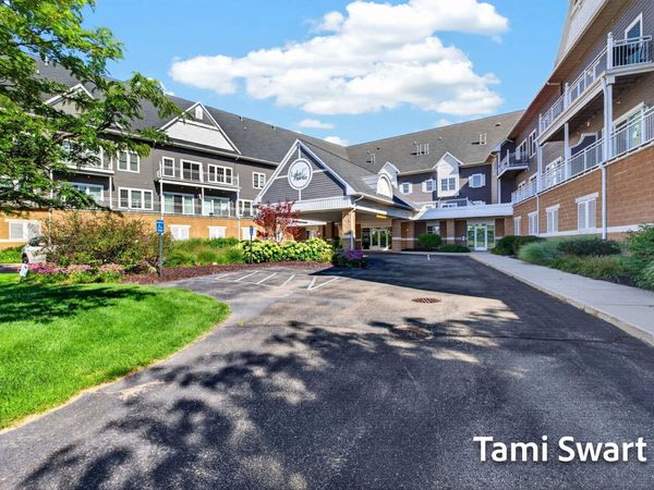 917 W Savidge Street, Unit 16, Spring Lake, MI 49456