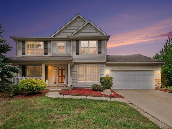 6627 Winter Creek Road, Norton Shores, MI 49444