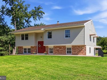 3901 BETH DRIVE, COLLEGEVILLE, PA 19426