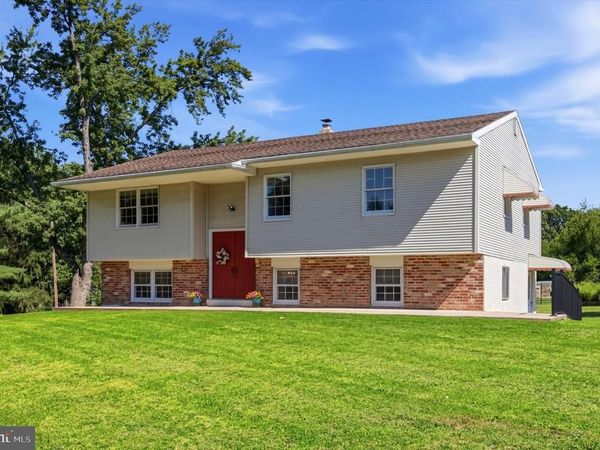 3901 BETH DRIVE, COLLEGEVILLE, PA 19426